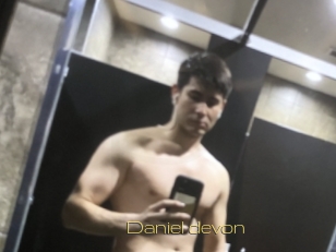 Daniel_devon