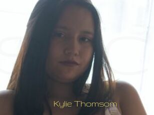 Kylie_Thomsom